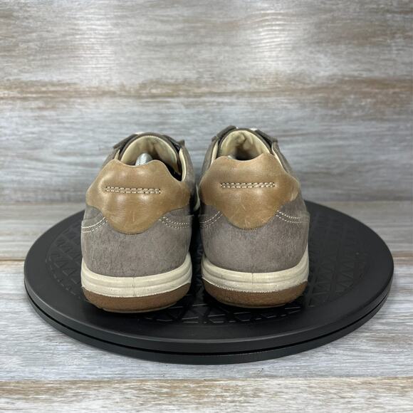 Ecco Women's Chase II Taupe Nubuck Leather Lace Up Sneaker Shoes Size EU 38 US 7 - Picture 4 of 8